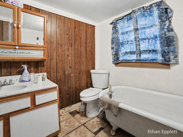 447 W Southern Avenue, Muskegon, MI 49441