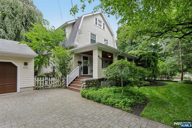 419 Hollywood Avenue, Ho-ho-kus, NJ 07423