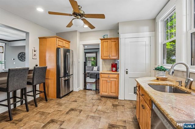 419 Hollywood Avenue, Ho-ho-kus, NJ 07423