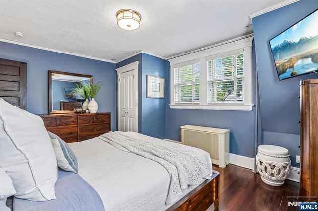 419 Hollywood Avenue, Ho-ho-kus, NJ 07423