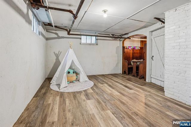 419 Hollywood Avenue, Ho-ho-kus, NJ 07423