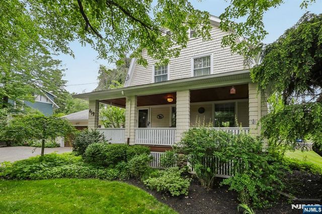 419 Hollywood Avenue, Ho-ho-kus, NJ 07423