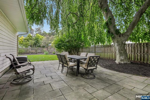 419 Hollywood Avenue, Ho-ho-kus, NJ 07423