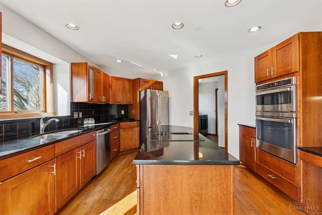 10301 Giverny Boulevard, Evendale, OH 45241