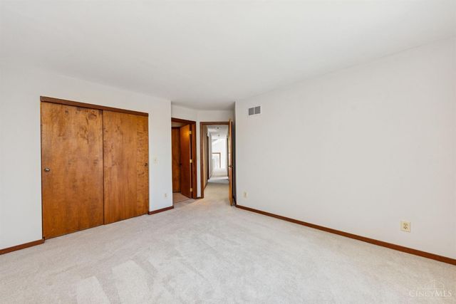 10301 Giverny Boulevard, Evendale, OH 45241