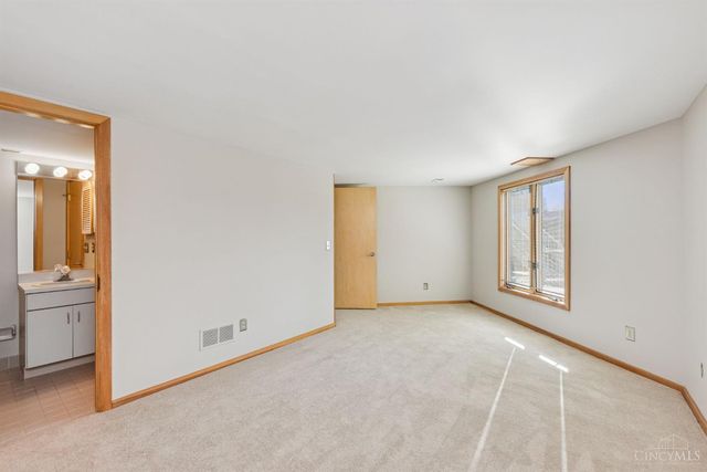 10301 Giverny Boulevard, Evendale, OH 45241