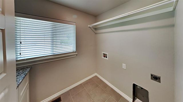1409 E Covell Road, Edmond, OK 73034