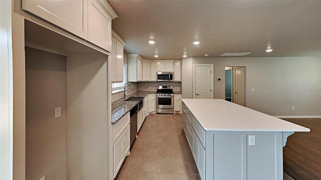 1409 E Covell Road, Edmond, OK 73034