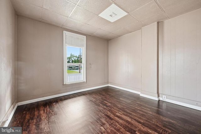 420 OAK ST E, Millville, NJ 08332