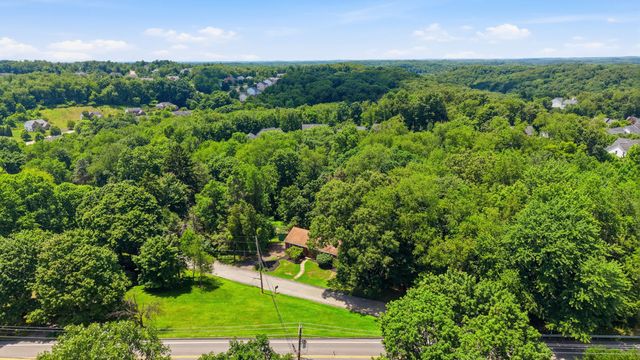 2515 McKinney ROAD, Sewickley, PA 15143