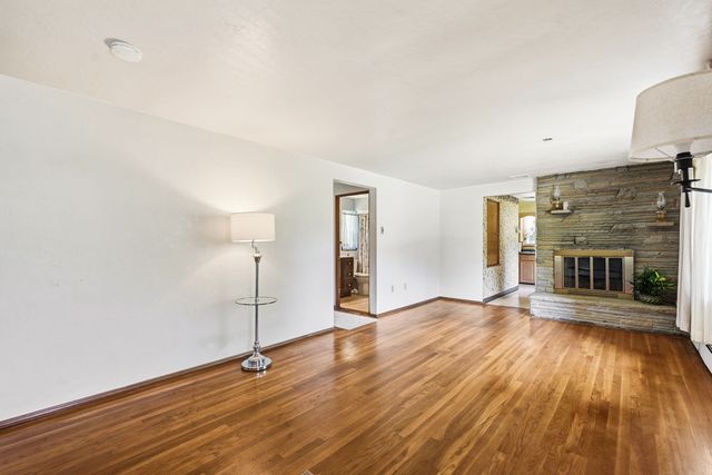 2515 McKinney ROAD, Sewickley, PA 15143