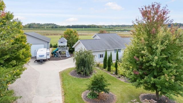 2861 W Polk Road, Hart Twp, MI 49420