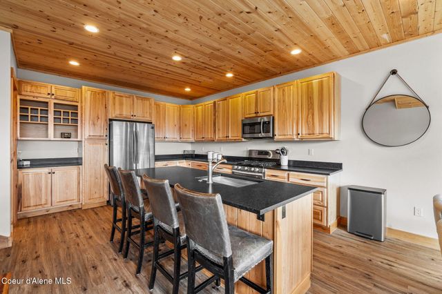 21 Harrison Ln, Sandpoint, ID 83864