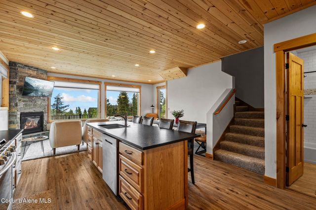 21 Harrison Ln, Sandpoint, ID 83864