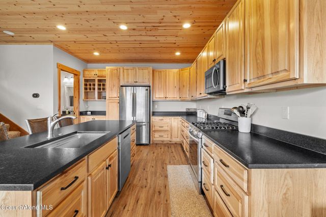 21 Harrison Ln, Sandpoint, ID 83864