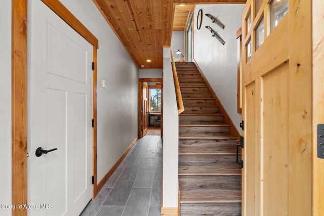 21 Harrison Ln, Sandpoint, ID 83864