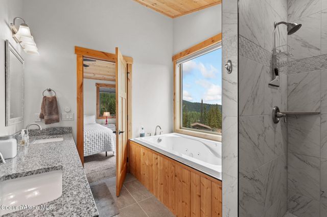 21 Harrison Ln, Sandpoint, ID 83864