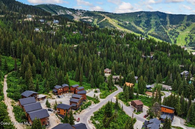 21 Harrison Ln, Sandpoint, ID 83864