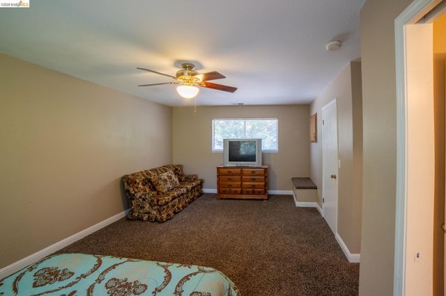 24025 N Oxbow, Sonora, CA 95370