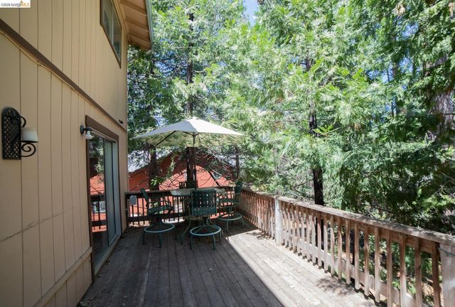 24025 N Oxbow, Sonora, CA 95370
