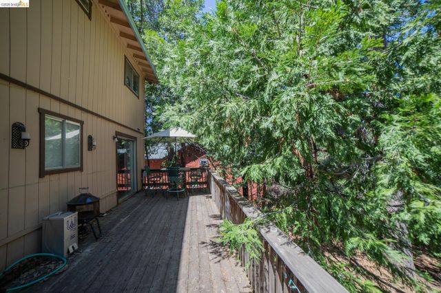 24025 N Oxbow, Sonora, CA 95370