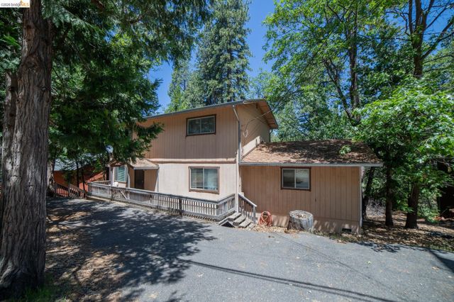 24025 N Oxbow, Sonora, CA 95370