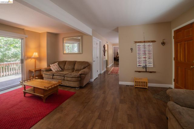 24025 N Oxbow, Sonora, CA 95370
