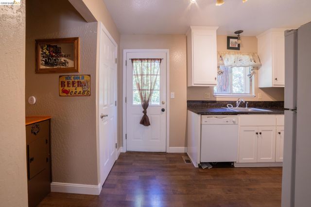 24025 N Oxbow, Sonora, CA 95370