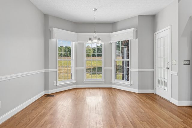 1015 Fairways Dr, Greenbrier, TN 37073