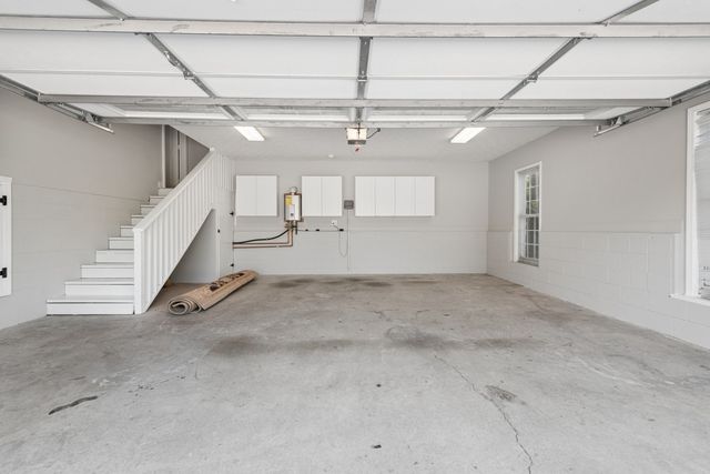 1015 Fairways Dr, Greenbrier, TN 37073
