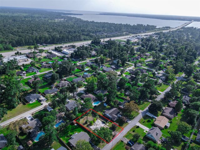 830 Broad Ripple Drive, Houston, TX 77336