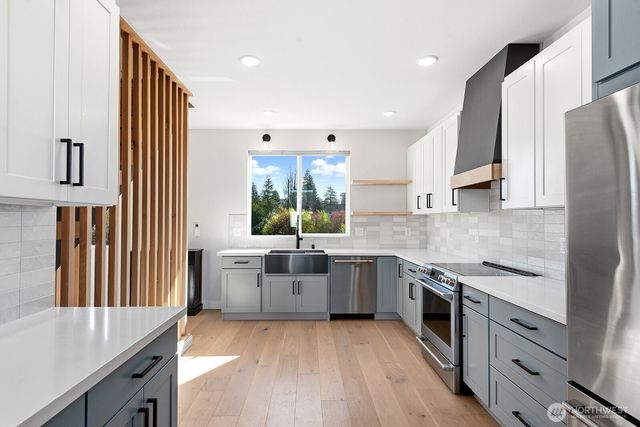 8451 18th Avenue SW, Seattle, WA 98106