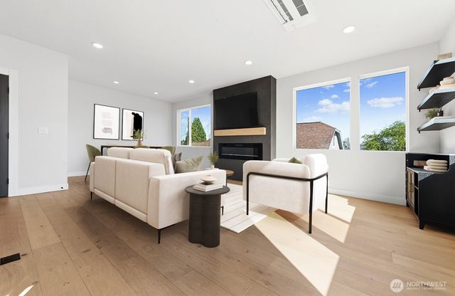 8451 18th Avenue SW, Seattle, WA 98106