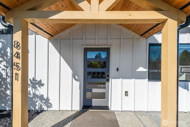 8451 18th Avenue SW, Seattle, WA 98106