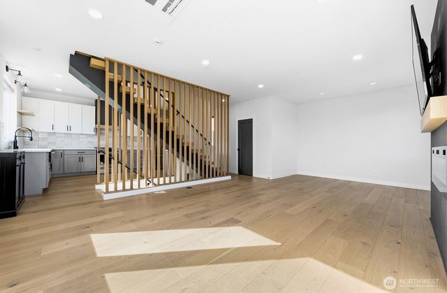 8451 18th Avenue SW, Seattle, WA 98106