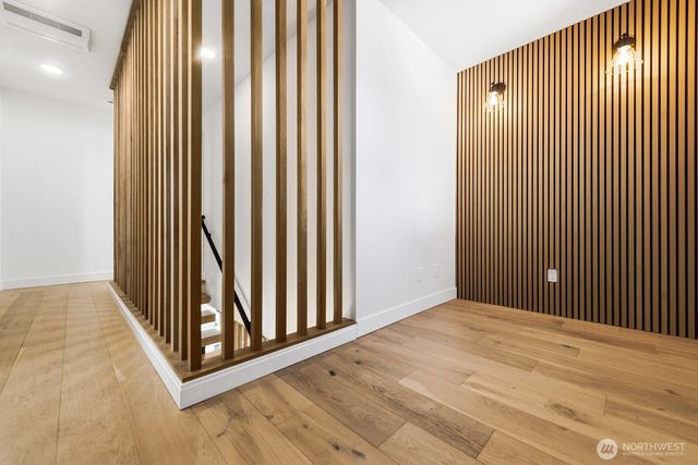 8451 18th Avenue SW, Seattle, WA 98106