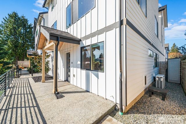 8451 18th Avenue SW, Seattle, WA 98106