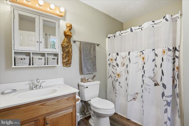 6 PORTSMOUTH RD, Front Royal, VA 22630