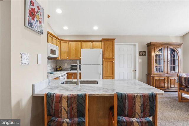 6 PORTSMOUTH RD, Front Royal, VA 22630