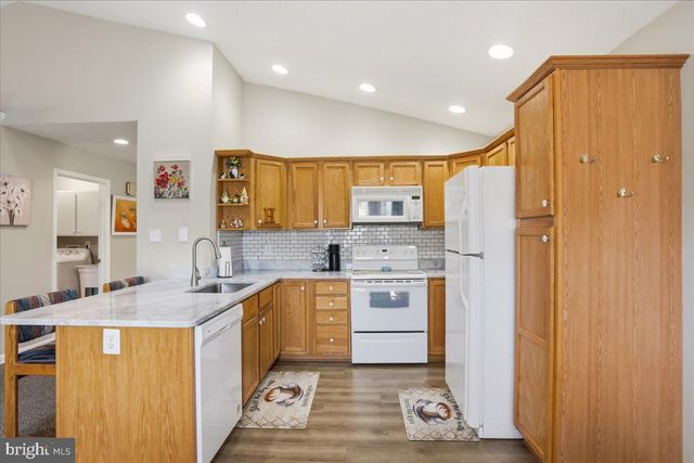 6 PORTSMOUTH RD, Front Royal, VA 22630