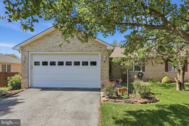 6 PORTSMOUTH RD, Front Royal, VA 22630