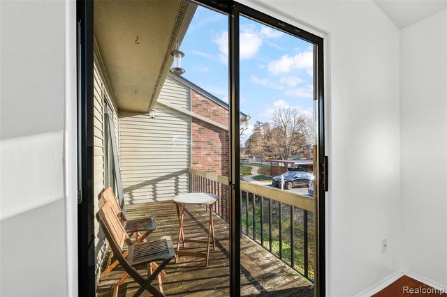 22161 Indian Creek Drive, Farmington Hills, MI 48335