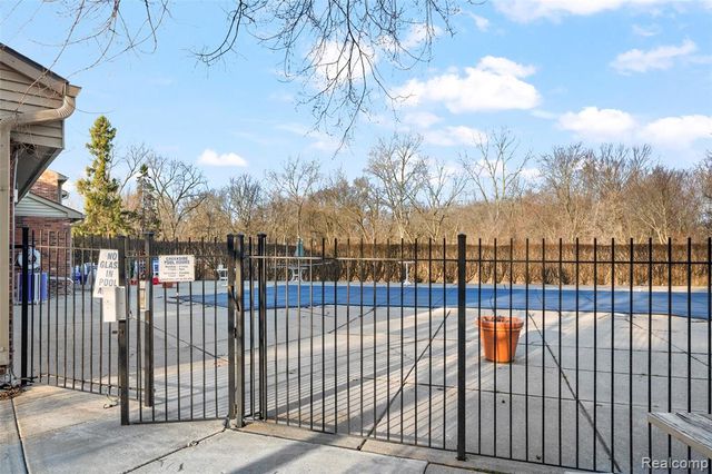 22161 Indian Creek Drive, Farmington Hills, MI 48335