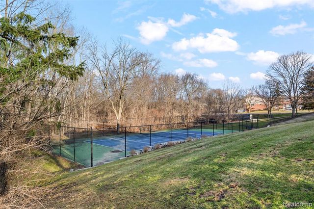 22161 Indian Creek Drive, Farmington Hills, MI 48335