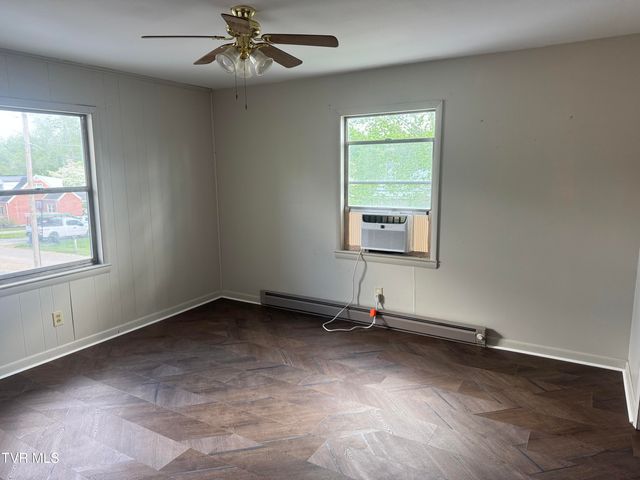 151 Martin Street, Jonesville, VA 24263