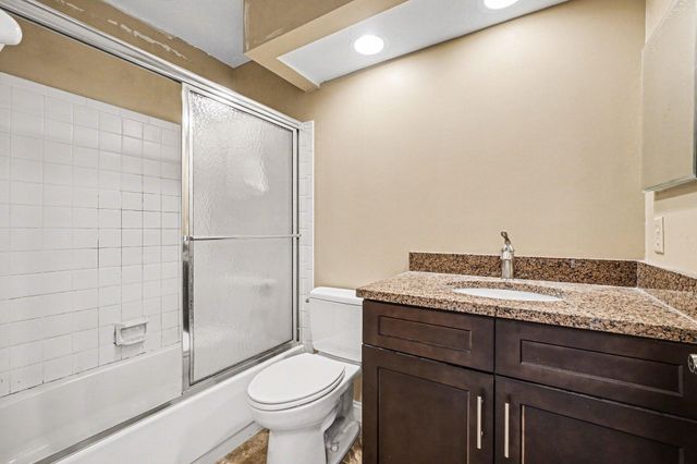 7002 Nob Hill Drive, Fort Thomas, KY 41075