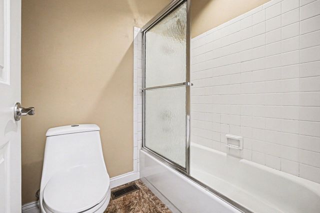 7002 Nob Hill Drive, Fort Thomas, KY 41075