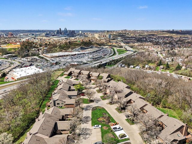 7002 Nob Hill Drive, Fort Thomas, KY 41075