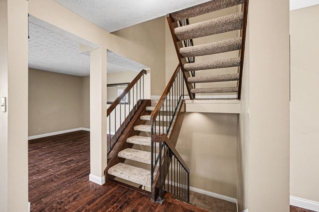 7002 Nob Hill Drive, Fort Thomas, KY 41075