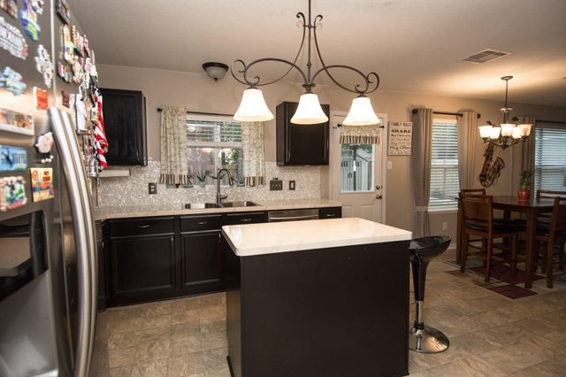 16933 Scenic Knoll, Conroe, TX 77385